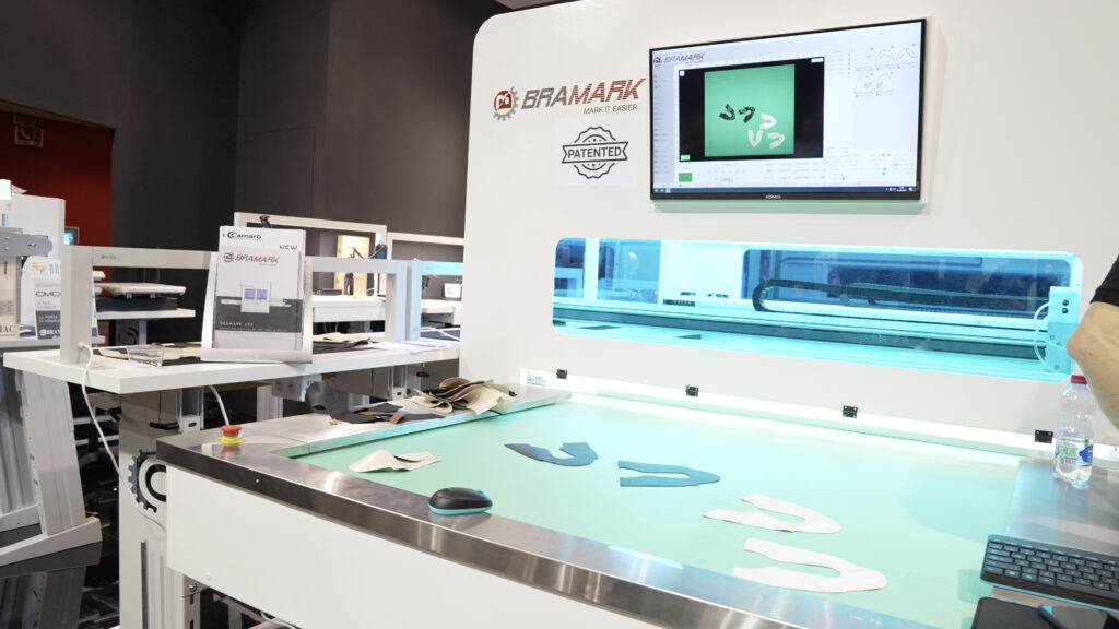 BRAMAC – CMCI: Macchina per la costruzione della vaschetta del mocassino