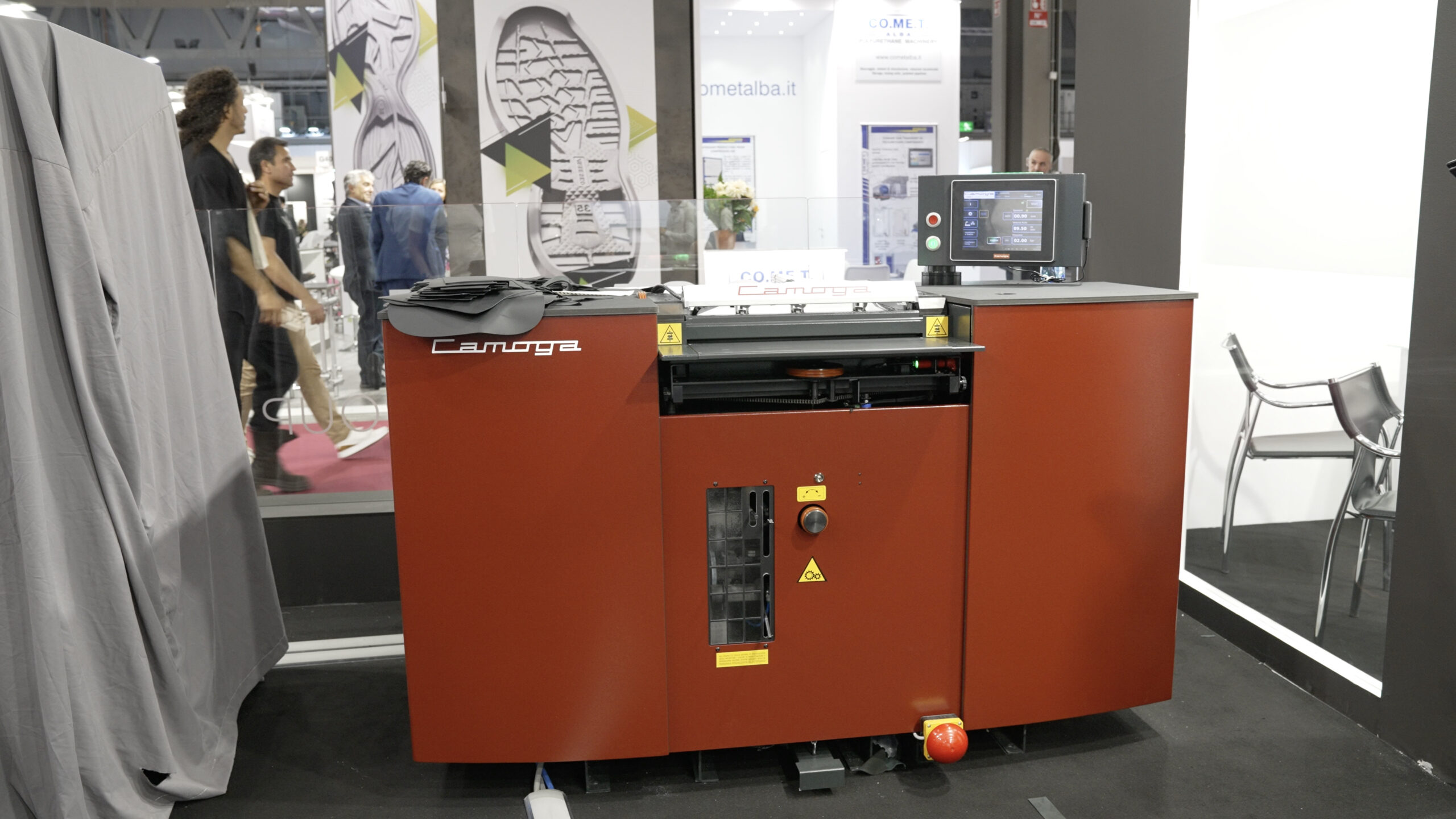 CAMOGA: Spaccapelli con controllo dello spessore