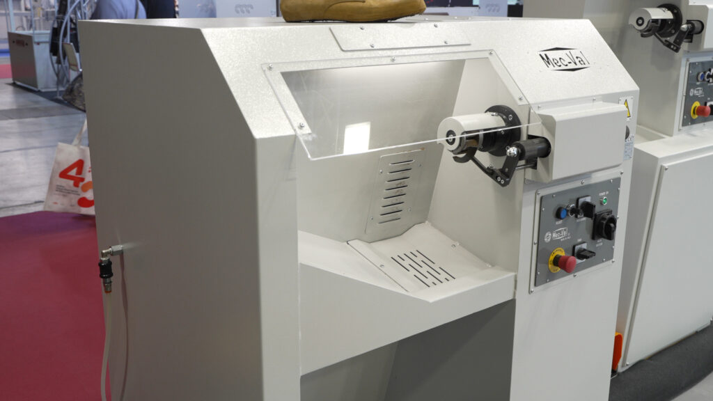 MEC-VAL: Cardatrice ergonomica