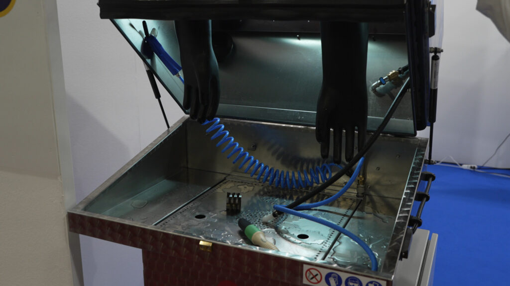 SAFETYKLEEN: Soluzioni complete per il lavaggio pezzi